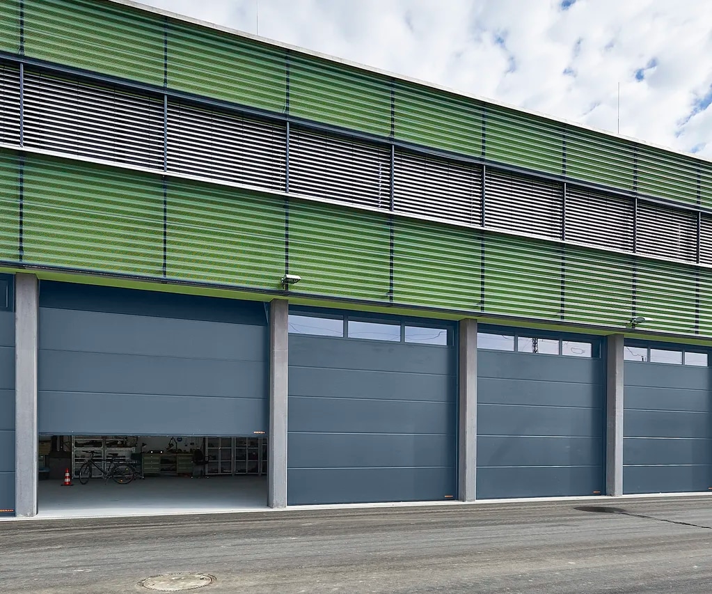 Industrietore für Industrie und Gewerbe – Qualität von WIŚNIOWSKI